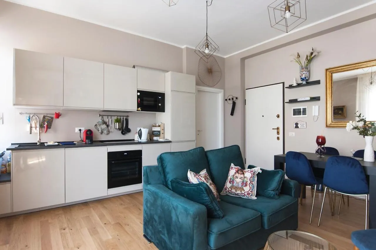 Apartment Youhosty - Algardi 5 Milan